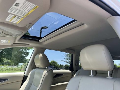 Used 2019 INFINITI QX60 Luxe w/ Essential Package FWD image 28