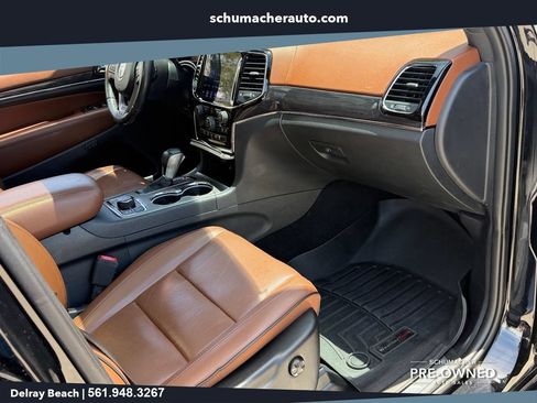 Used 2020 Jeep Grand Cherokee Overland AWD/4WD image 21