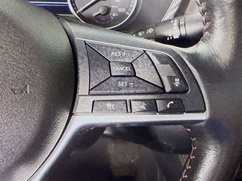 Used 2024 Nissan Sentra SR w/ SR Premium Package FWD image 15