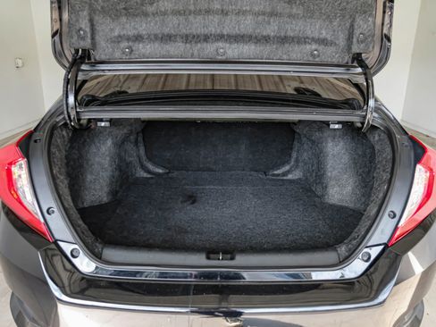 Used 2019 Honda Civic Sport image 48