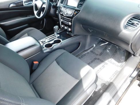 Used 2019 Nissan Pathfinder S AWD/4WD image 29