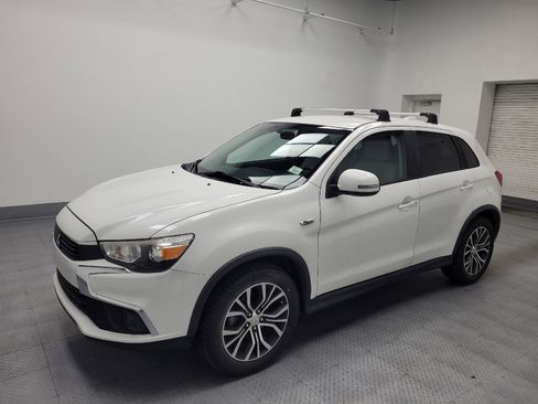 Used 2017 Mitsubishi Outlander Sport ES image 2