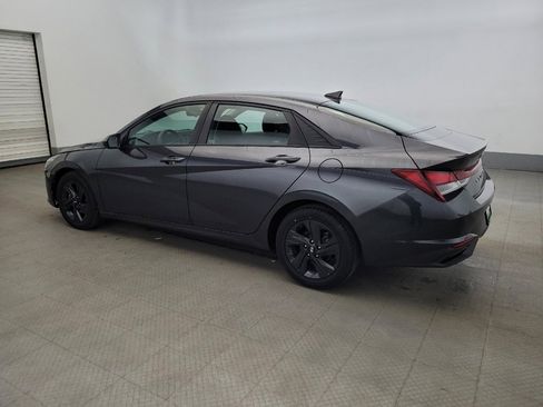 Used 2021 Hyundai Elantra SEL image 3