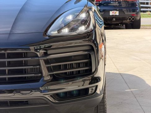 Used 2023 Porsche Cayenne Platinum Edition AWD/4WD image 11