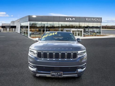 Used 2022 Jeep Wagoneer Series III AWD/4WD image 10