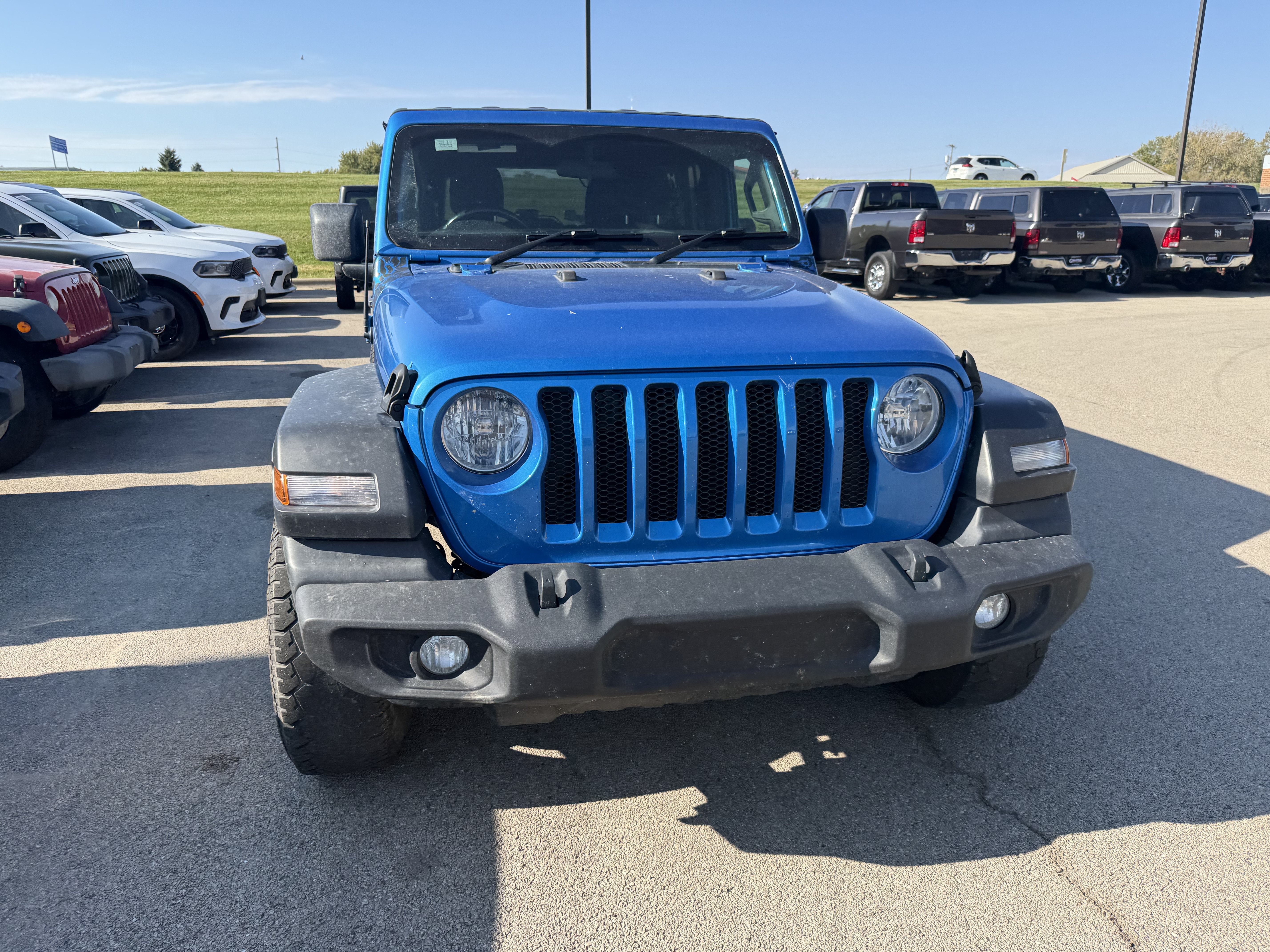 Used 2022 Jeep Wrangler Unlimited Sport w/ Cold Weather Group AWD/4WD image 2