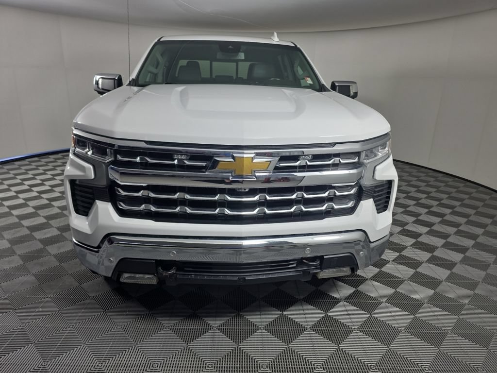 Used 2023 Chevrolet Silverado 1500 LTZ w/ LTZ Convenience Package II AWD/4WD image 8