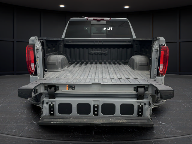 Used 2024 GMC Sierra 1500 AT4 w/ Technology Package AWD/4WD image 30
