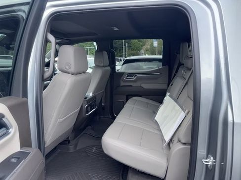 Certified 2025 Chevrolet Silverado 1500 LTZ AWD/4WD image 18