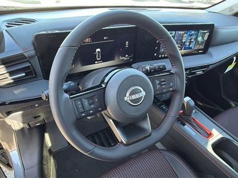 New 2026 Nissan Kicks SR w/ Cold Weather Package image 31