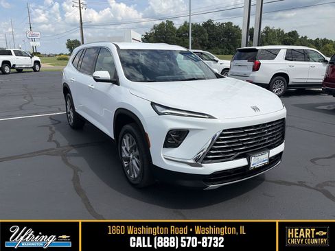 Used 2025 Buick Enclave Preferred FWD image 1