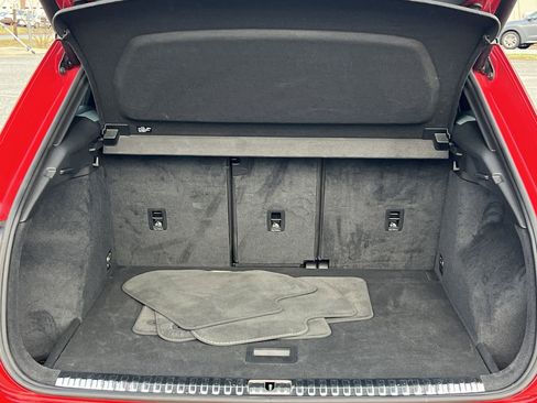 Used 2024 Audi Q3 2.0T Premium image 31