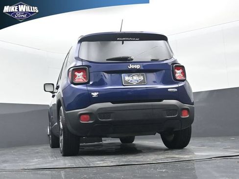 Used 2017 Jeep Renegade Latitude FWD image 22