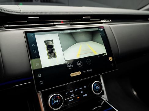 Used 2023 Land Rover Range Rover SE image 47