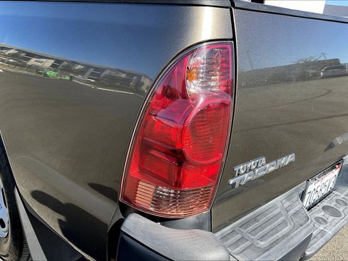 Used 2012 Toyota Tacoma 2WD Regular Cab image 27