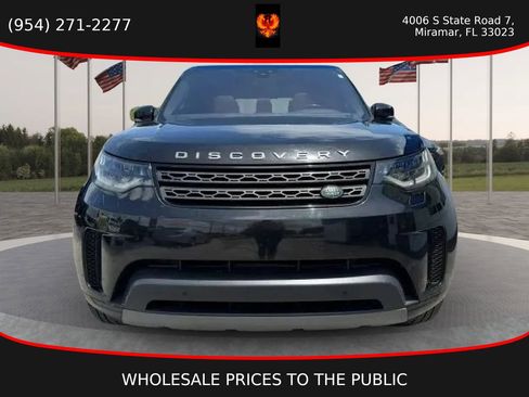 Used 2019 Land Rover Discovery SE AWD/4WD image 2