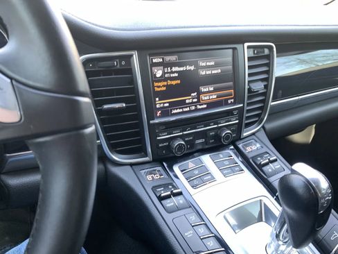 Used 2013 Porsche Panamera image 15