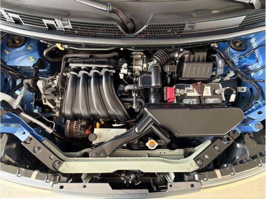 Used 2013 Nissan Cube FWD image 27
