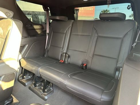 Used 2021 GMC Yukon Denali w/ Denali Premium Package image 20