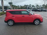 Used 2022 Kia Soul LX image 3