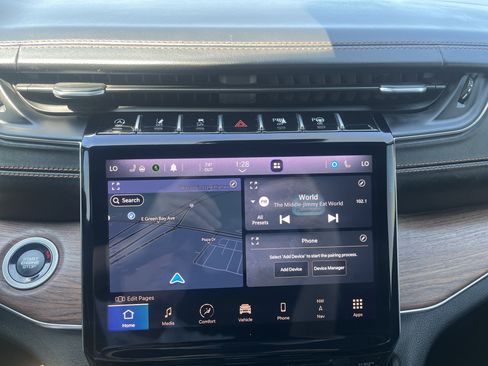 Used 2021 Jeep Grand Cherokee L Summit w/ Luxury Tech Group V image 28