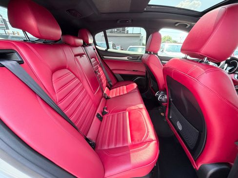 Used 2019 Alfa Romeo Stelvio Ti Sport w/ Quick Order Package 22S Sport AWD/4WD image 21