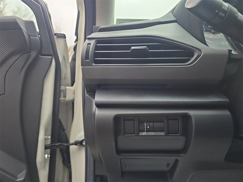 Used 2024 Subaru Crosstrek 2.5i Limited w/ Popular Package #4A image 14