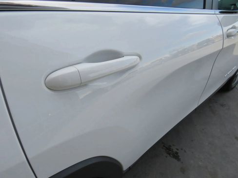 Used 2020 Jeep Cherokee Limited image 32