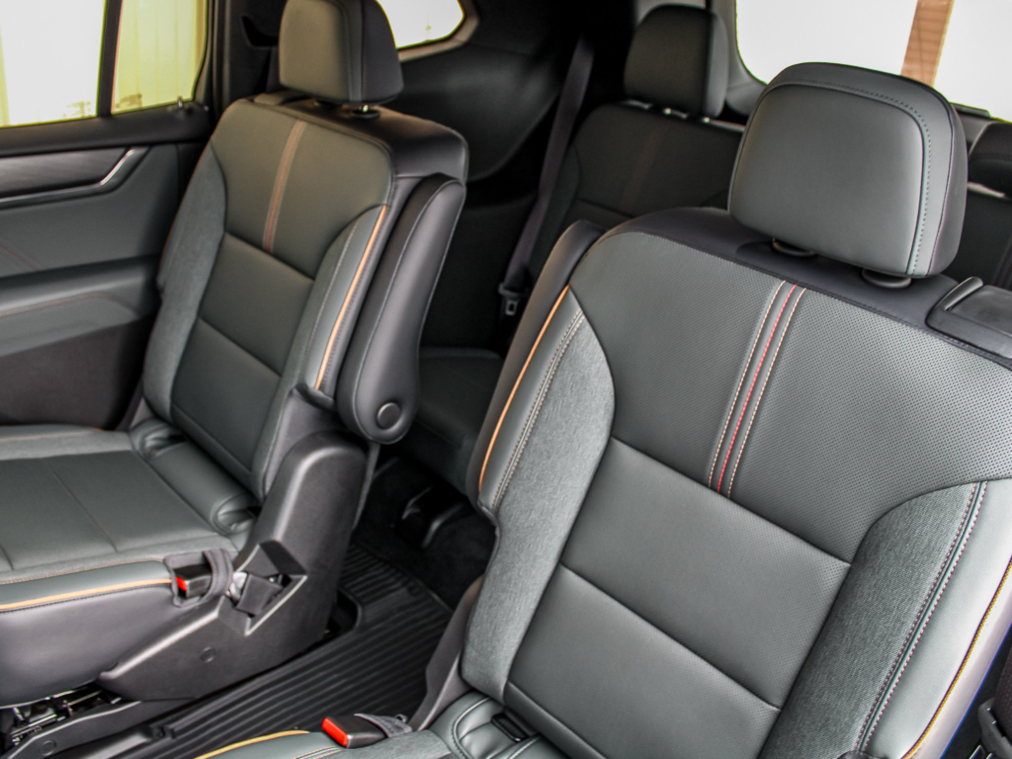 New 2027 GMC Acadia AT4 w/ Luxury Package AWD/4WD image 20