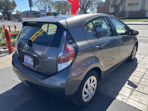 Used 2016 Toyota Prius C Three image 7