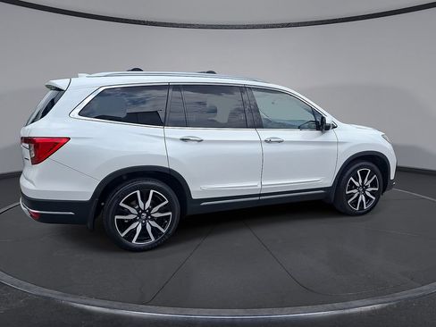 Used 2020 Honda Pilot Touring image 32