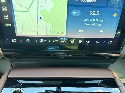 Used 2025 Lincoln Navigator L Reserve AWD/4WD image 19