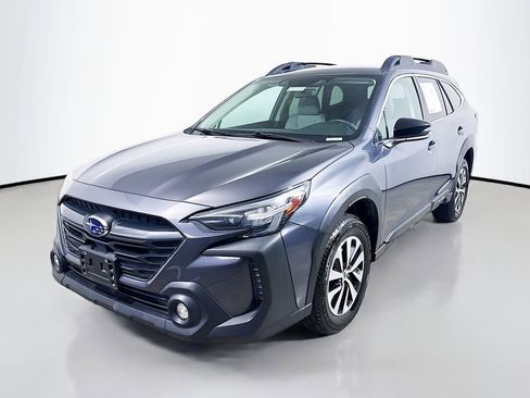 Used 2023 Subaru Outback Premium image 3