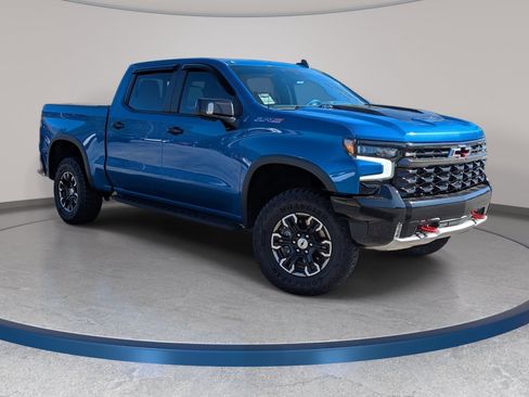 Used 2023 Chevrolet Silverado 1500 ZR2 AWD/4WD image 3