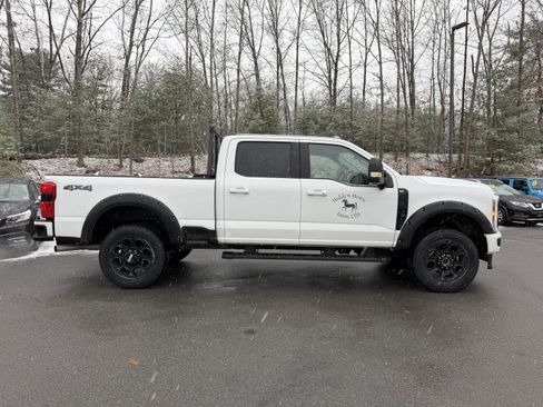 Used 2024 Ford F250 XLT w/ Black Appearance Package image 16