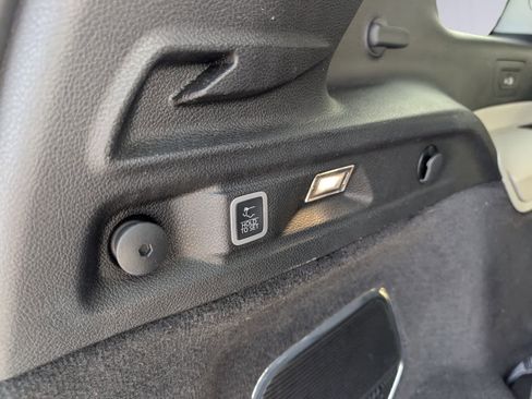 Used 2021 Jeep Grand Cherokee L Overland w/ Luxury Tech Group IV image 12