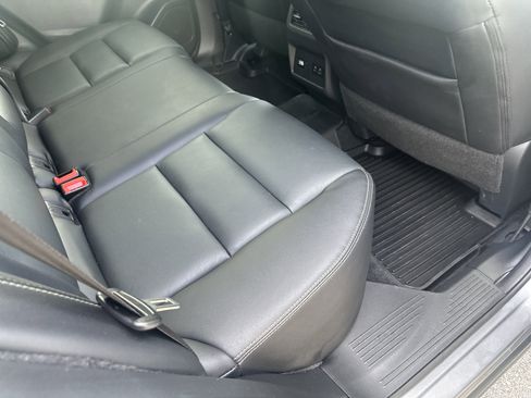 Used 2021 Nissan Rogue SL FWD image 25