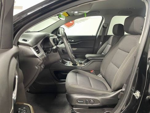 Used 2023 GMC Acadia SLE w/ Elevation Edition AWD/4WD image 11