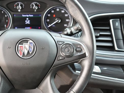 Used 2021 Buick Enclave Essence FWD image 10