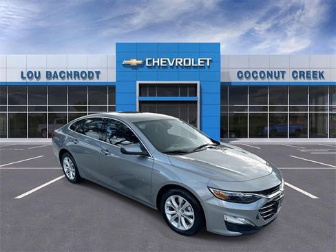 Used 2024 Chevrolet Malibu LT image 2