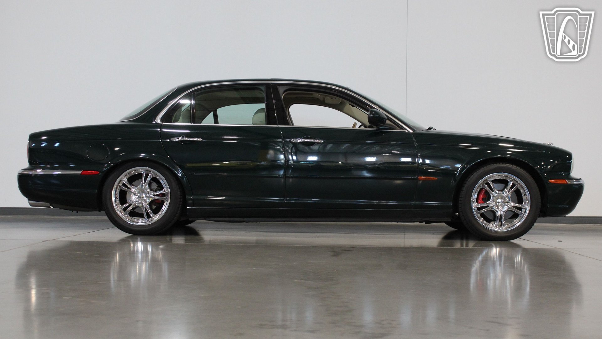 Used 2004 Jaguar XJ8 RWD image 31