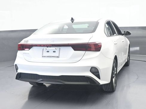 Used 2023 Kia Forte LXS FWD image 5