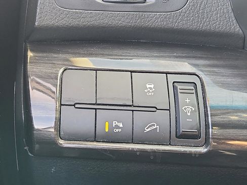 Used 2013 Kia Sorento LX w/ Convenience Pkg image 24