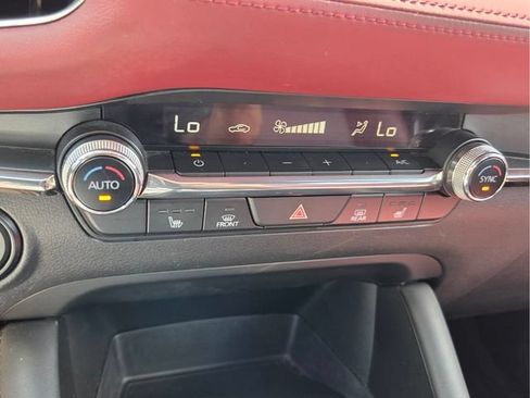Used 2021 MAZDA MAZDA3 s FWD image 25