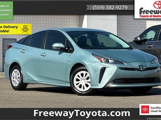 Certified 2020 Toyota Prius LE image 1