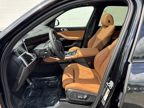 New 2026 BMW X5 xDrive40i w/ M Sport Package image 14