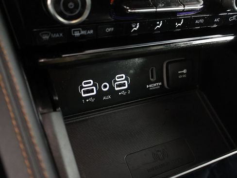 Used 2023 Jeep Grand Cherokee Summit AWD/4WD image 70
