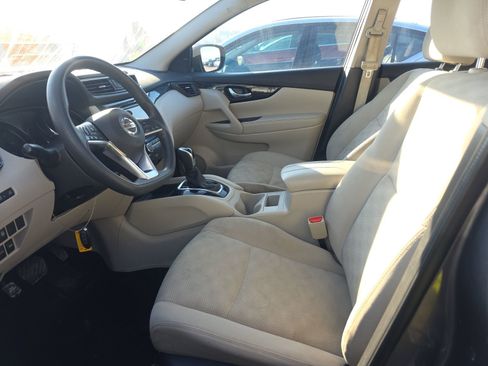 Used 2020 Nissan Rogue Sport SV image 14