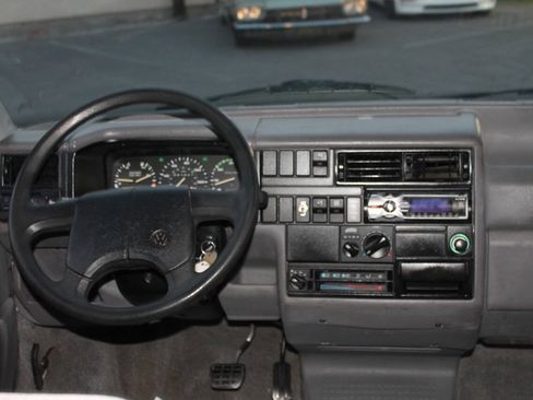 Used 1993 Volkswagen Eurovan MV FWD image 26