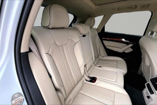 Used 2021 Audi Q5 Prestige AWD/4WD image 29